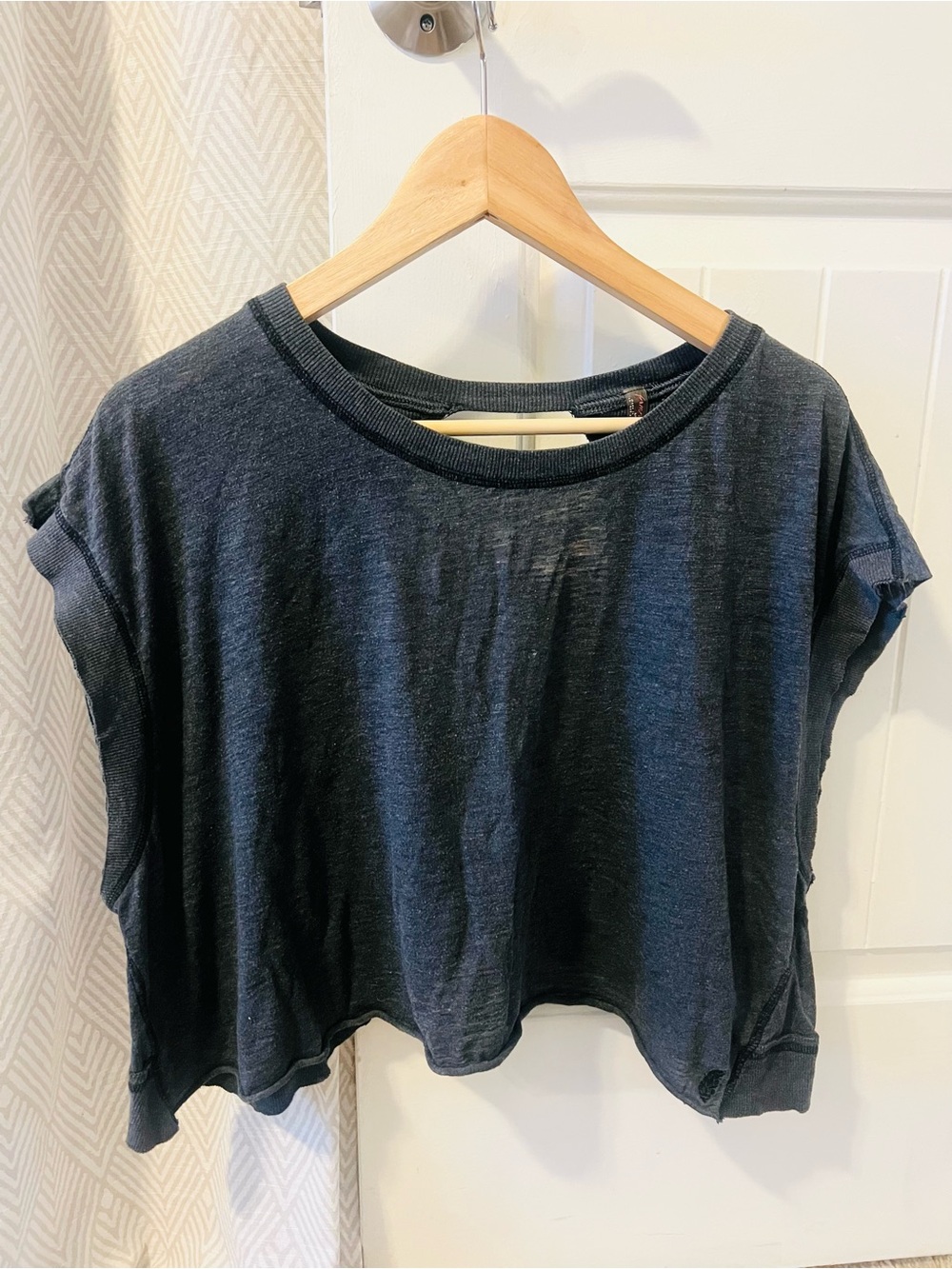 FP Movement by Free People Charcoal Cropped Tee Athletic Keyhole Grey Small